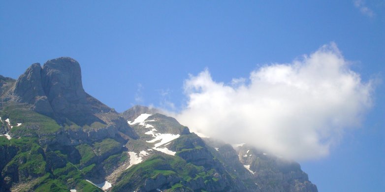 Enlarged view: mountain with cloud