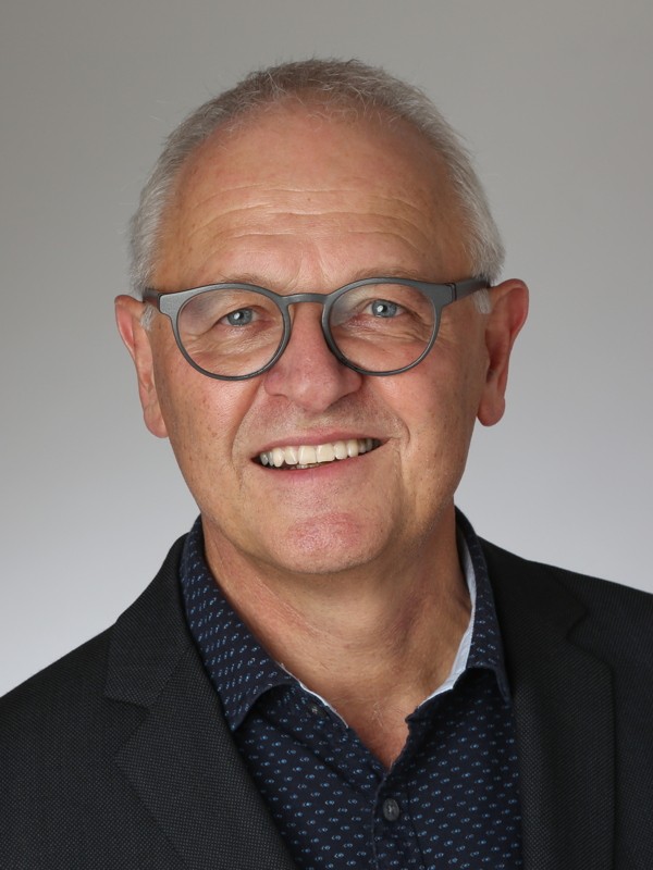 Prof. em. Dr.  Christoph Schär
